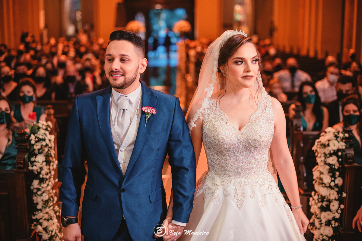 fotografo de casamento - videos de casamento - filmagem - casamento - cinegrafista - filmmaker - wedding - produtora - curitiba - estudio beto monteiro - casal - pre wedding - millena e anderson - garibaldi - catedral - melissa campano - mari cerimonial