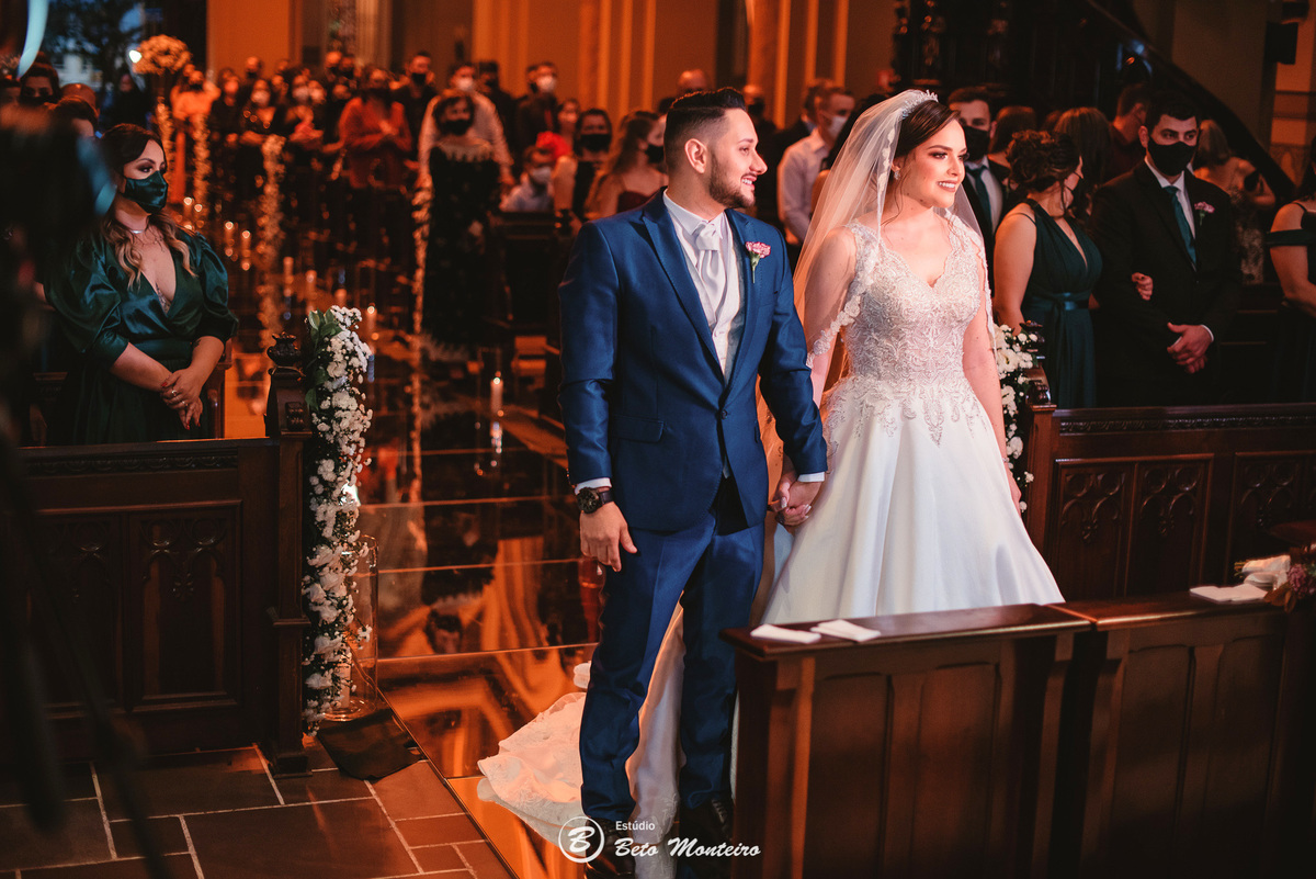 fotografo de casamento - videos de casamento - filmagem - casamento - cinegrafista - filmmaker - wedding - produtora - curitiba - estudio beto monteiro - casal - pre wedding - millena e anderson - garibaldi - catedral - melissa campano - mari cerimonial