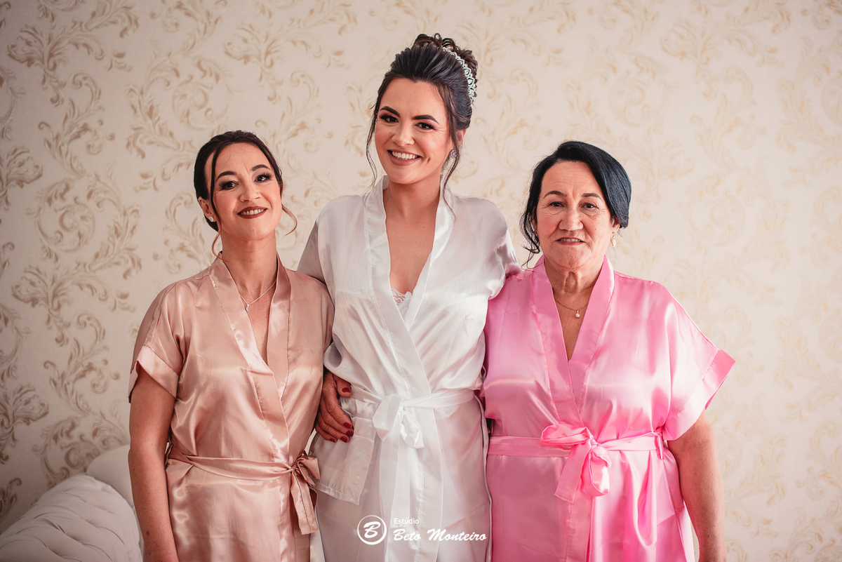 fotografo de casamento - videos de casamento - filmagem - casamento - cinegrafista - filmmaker - wedding - produtora - curitiba - estudio beto monteiro - casal - pre wedding - franciele e jefferson - fran - chacara ienkot - igreja ucraniana - pamela dell