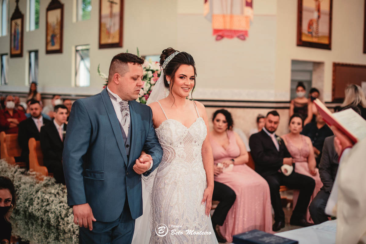 fotografo de casamento - videos de casamento - filmagem - casamento - cinegrafista - filmmaker - wedding - produtora - curitiba - estudio beto monteiro - casal - pre wedding - franciele e jefferson - fran - chacara ienkot - igreja ucraniana - pamela dell