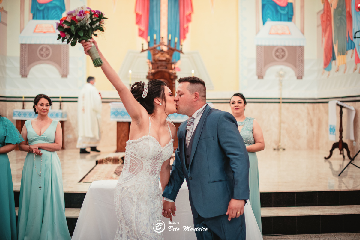 fotografo de casamento - videos de casamento - filmagem - casamento - cinegrafista - filmmaker - wedding - produtora - curitiba - estudio beto monteiro - casal - pre wedding - franciele e jefferson - fran - chacara ienkot - igreja ucraniana - pamela dell