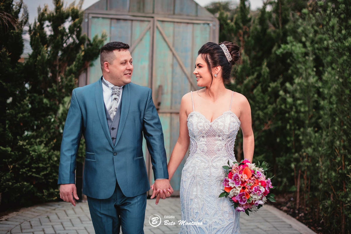 fotografo de casamento - videos de casamento - filmagem - casamento - cinegrafista - filmmaker - wedding - produtora - curitiba - estudio beto monteiro - casal - pre wedding - franciele e jefferson - fran - chacara ienkot - igreja ucraniana - pamela dell