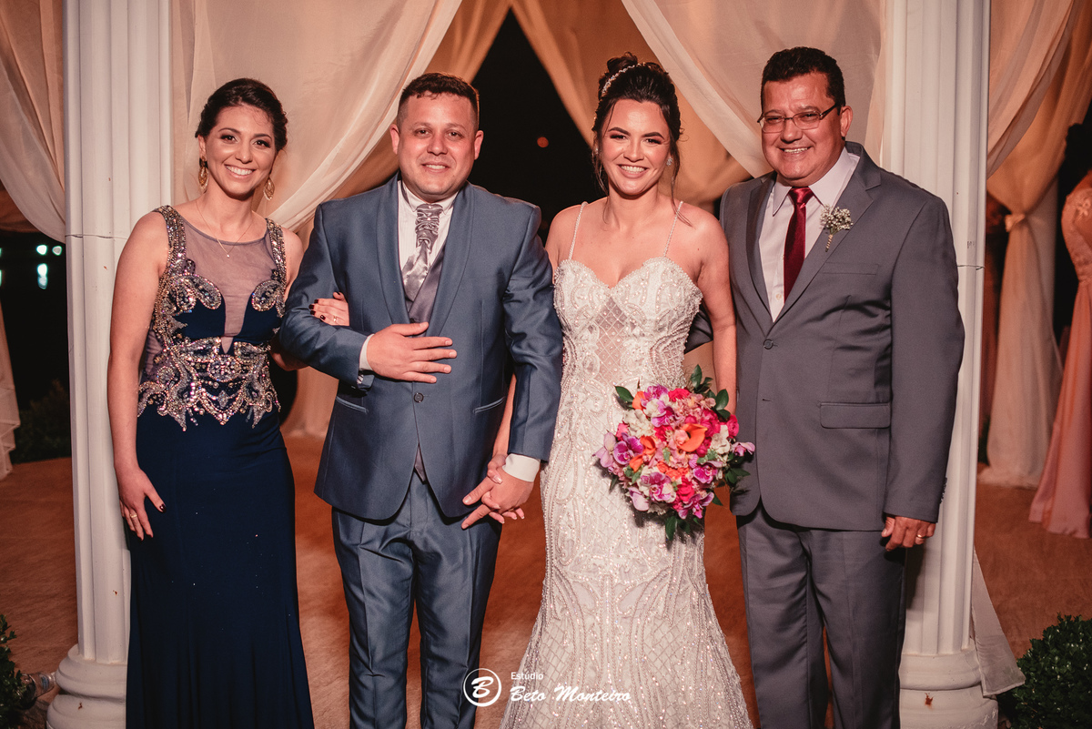 fotografo de casamento - videos de casamento - filmagem - casamento - cinegrafista - filmmaker - wedding - produtora - curitiba - estudio beto monteiro - casal - pre wedding - franciele e jefferson - fran - chacara ienkot - igreja ucraniana - pamela dell