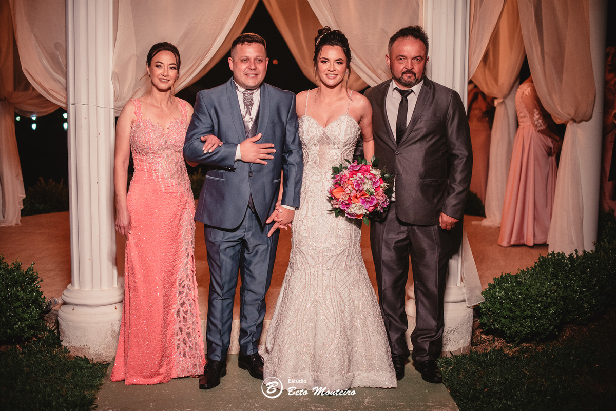 fotografo de casamento - videos de casamento - filmagem - casamento - cinegrafista - filmmaker - wedding - produtora - curitiba - estudio beto monteiro - casal - pre wedding - franciele e jefferson - fran - chacara ienkot - igreja ucraniana - pamela dell