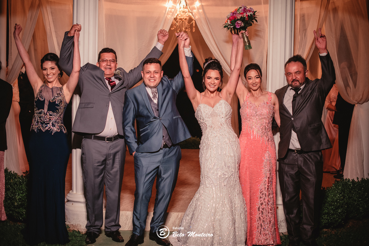 fotografo de casamento - videos de casamento - filmagem - casamento - cinegrafista - filmmaker - wedding - produtora - curitiba - estudio beto monteiro - casal - pre wedding - franciele e jefferson - fran - chacara ienkot - igreja ucraniana - pamela dell