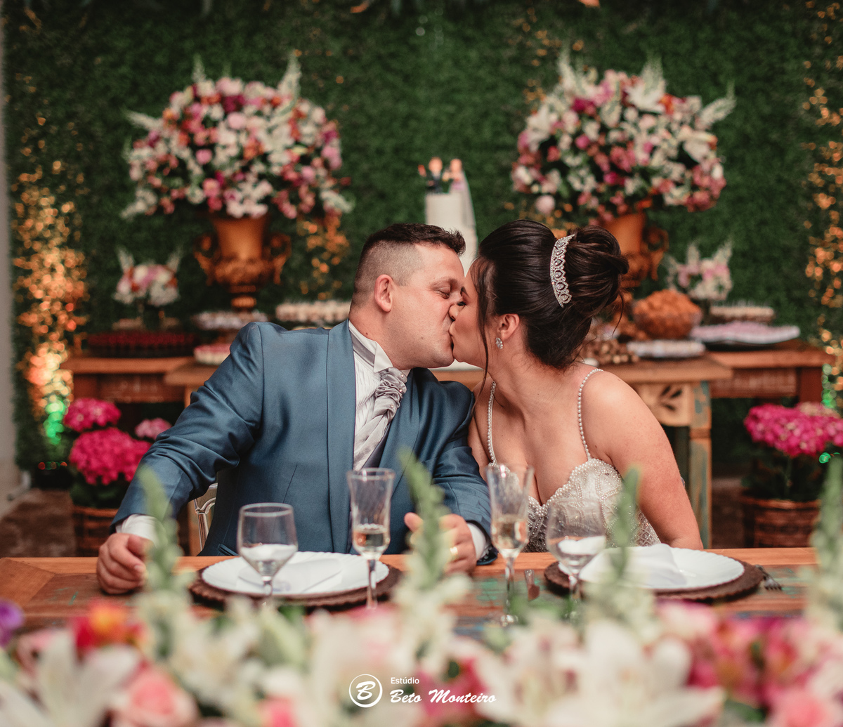 fotografo de casamento - videos de casamento - filmagem - casamento - cinegrafista - filmmaker - wedding - produtora - curitiba - estudio beto monteiro - casal - pre wedding - franciele e jefferson - fran - chacara ienkot - igreja ucraniana - pamela dell