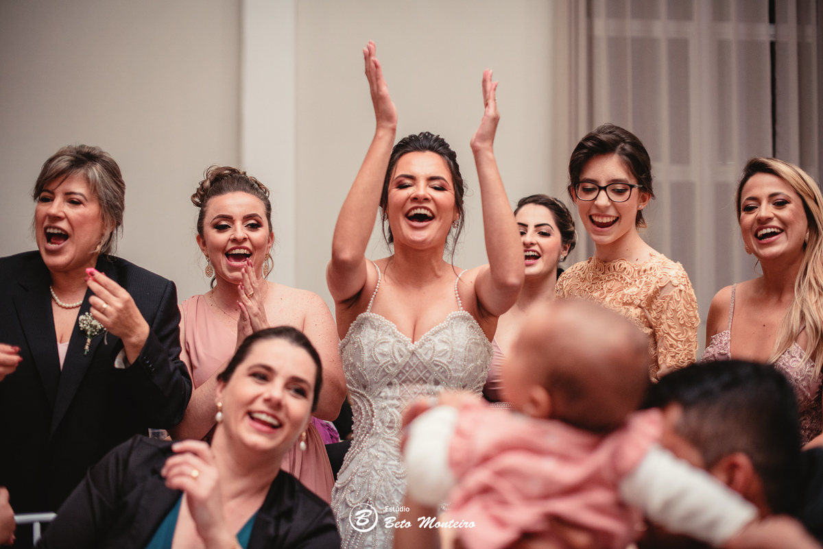 fotografo de casamento - videos de casamento - filmagem - casamento - cinegrafista - filmmaker - wedding - produtora - curitiba - estudio beto monteiro - casal - pre wedding - franciele e jefferson - fran - chacara ienkot - igreja ucraniana - pamela dell