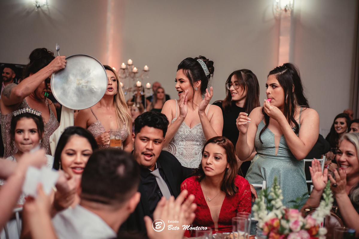 fotografo de casamento - videos de casamento - filmagem - casamento - cinegrafista - filmmaker - wedding - produtora - curitiba - estudio beto monteiro - casal - pre wedding - franciele e jefferson - fran - chacara ienkot - igreja ucraniana - pamela dell