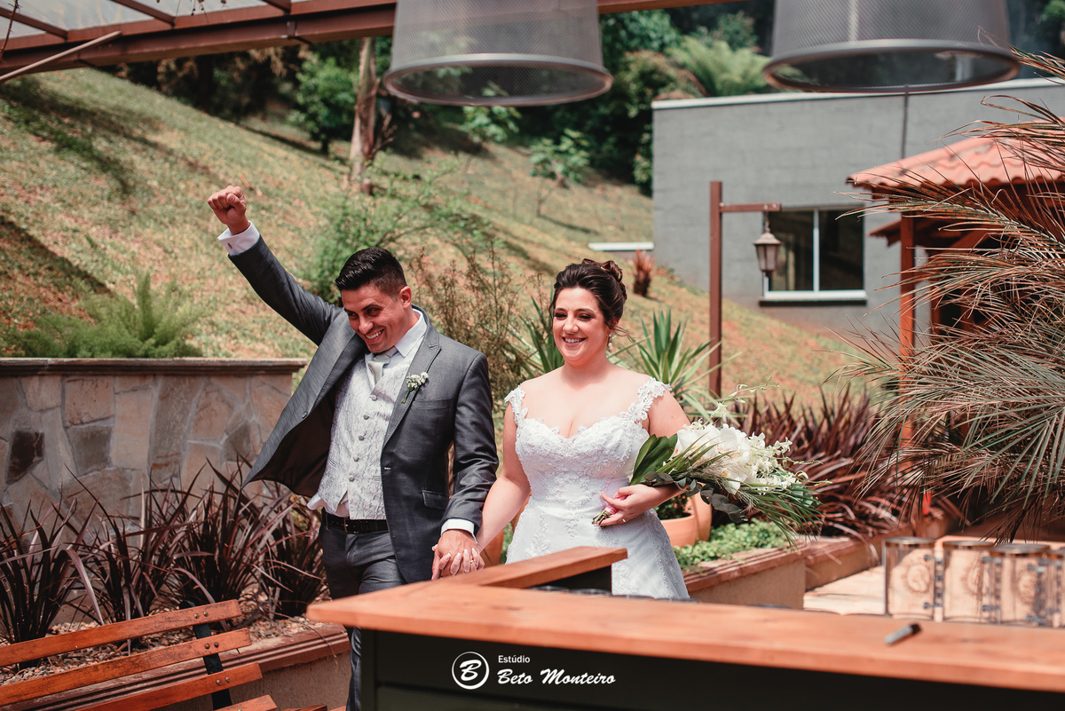 fotografo de casamento - videos de casamento - filmagem - casamento - cinegrafista - filmmaker - wedding - produtora - curitiba - estudio beto monteiro - casal - pre wedding - estephany e jefferson - chacara do rocio - tim tim - igreja sao francisco xavie