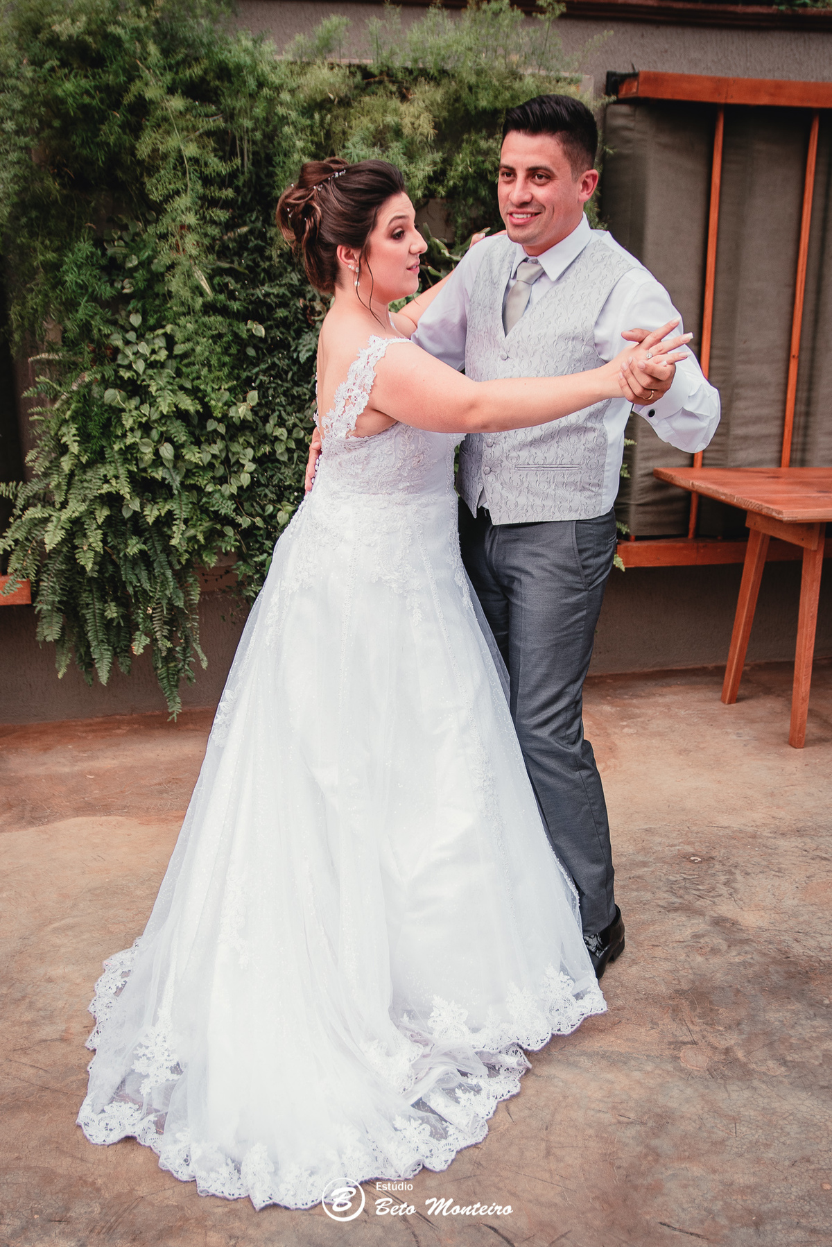 fotografo de casamento - videos de casamento - filmagem - casamento - cinegrafista - filmmaker - wedding - produtora - curitiba - estudio beto monteiro - casal - pre wedding - estephany e jefferson - chacara do rocio - tim tim - igreja sao francisco xavie