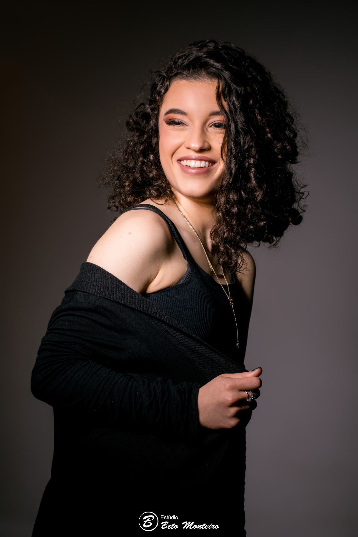 Aniversário de 15 anos - Foto e Filmagem - Debutante - Estúdio Beto Monteiro - Curitiba - fotografo de 15 anos - Jardim Botânico - book de fotos - book de 15 anos - fotografo - Elisa - book dos 15 - estúdio - fotógrafa - book interno