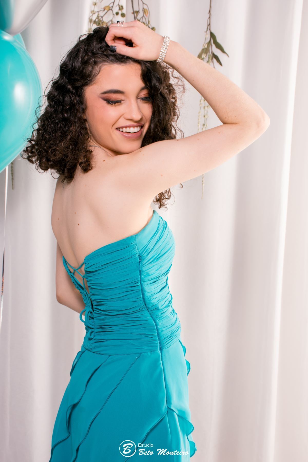 Aniversário de 15 anos - Foto e Filmagem - Debutante - Estúdio Beto Monteiro - Curitiba - fotografo de 15 anos - Jardim Botânico - book de fotos - book de 15 anos - fotografo - Elisa - book dos 15 - estúdio - fotógrafa - book interno