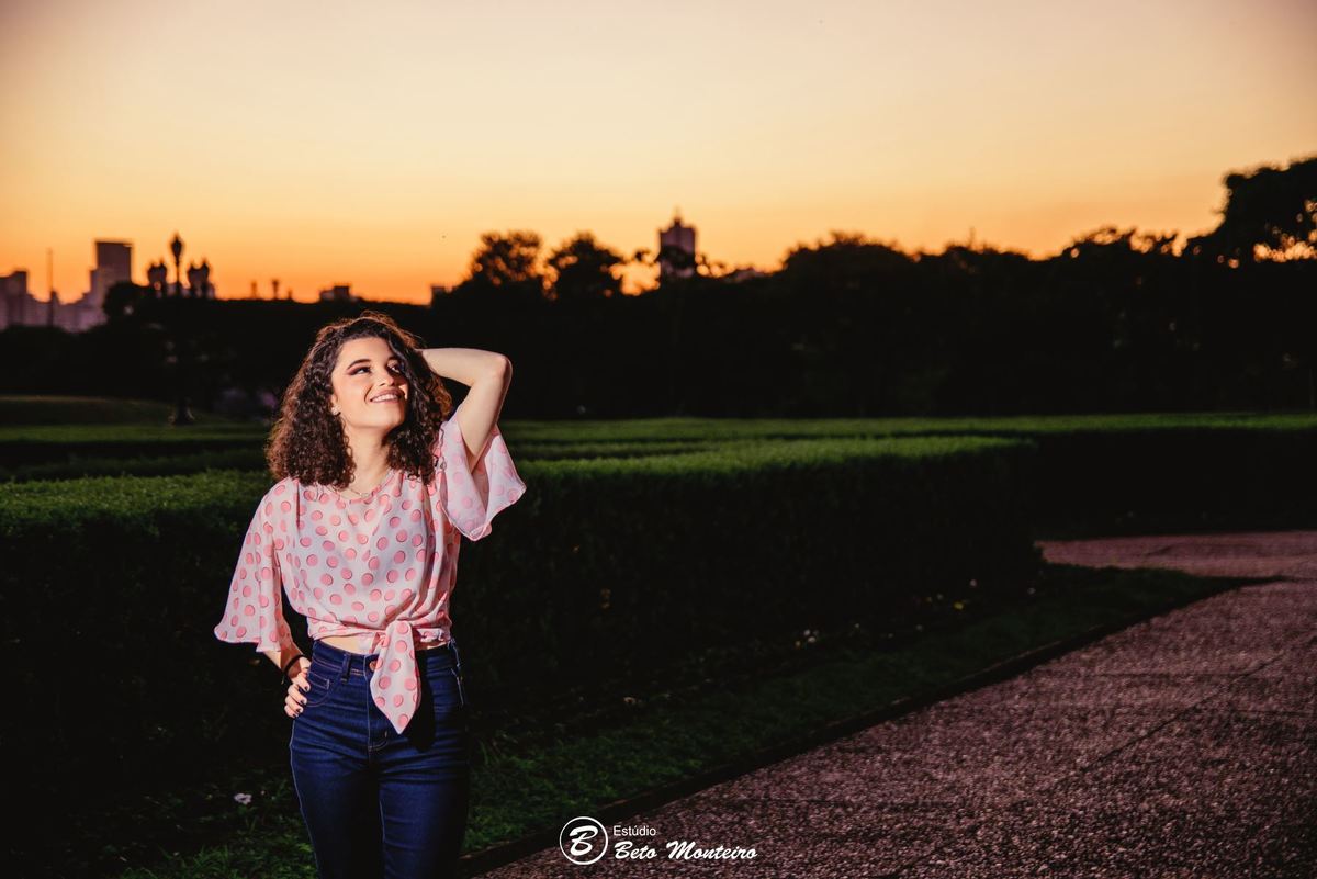 Aniversário de 15 anos - Foto e Filmagem - Debutante - Estúdio Beto Monteiro - Curitiba - fotografo de 15 anos - Jardim Botânico - book de fotos - book de 15 anos - fotografo - Elisa - book dos 15 - estúdio - fotógrafa - book interno