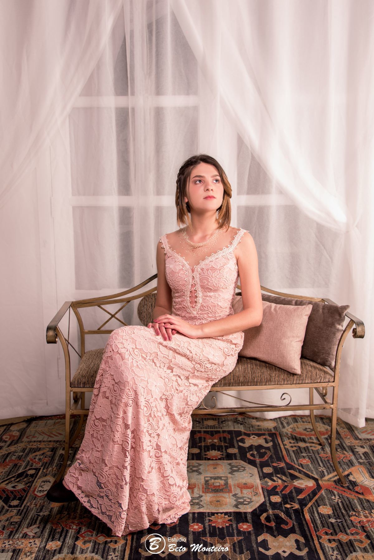 Aniversário de 15 anos - Foto e Filmagem - Debutante - Estúdio Beto Monteiro - Curitiba - fotografo de 15 anos - sessão de fotos - book de fotos - book de 15 anos - book de 15 anos em estúdio - fotografo - ludmilla - book dos 15 - estúdio - fotógrafa