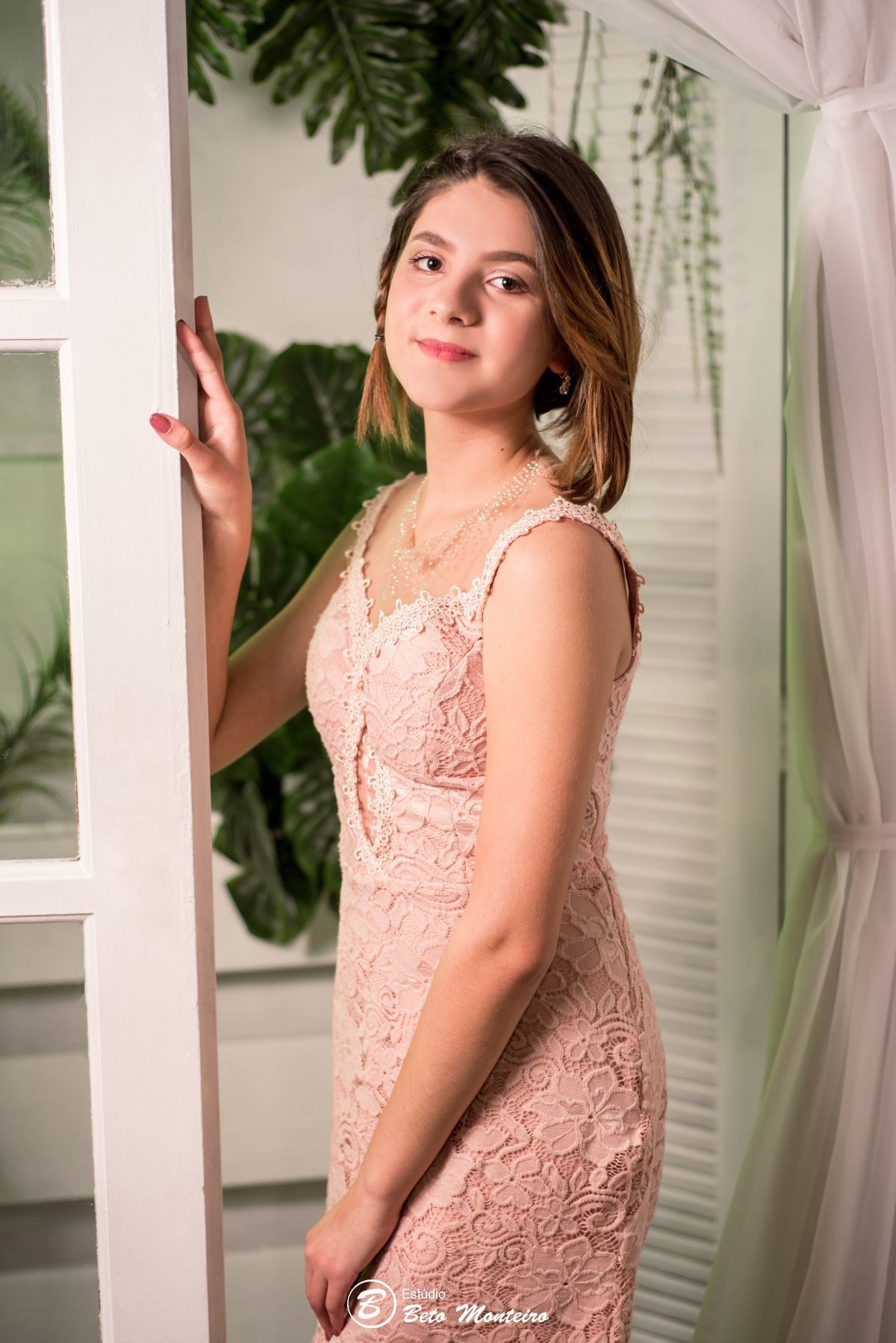 Aniversário de 15 anos - Foto e Filmagem - Debutante - Estúdio Beto Monteiro - Curitiba - fotografo de 15 anos - sessão de fotos - book de fotos - book de 15 anos - book de 15 anos em estúdio - fotografo - ludmilla - book dos 15 - estúdio - fotógrafa