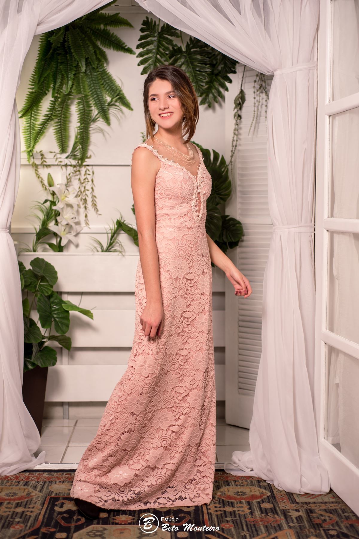 Aniversário de 15 anos - Foto e Filmagem - Debutante - Estúdio Beto Monteiro - Curitiba - fotografo de 15 anos - sessão de fotos - book de fotos - book de 15 anos - book de 15 anos em estúdio - fotografo - ludmilla - book dos 15 - estúdio - fotógrafa