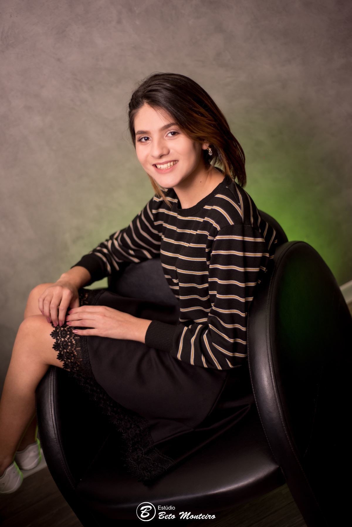 Aniversário de 15 anos - Foto e Filmagem - Debutante - Estúdio Beto Monteiro - Curitiba - fotografo de 15 anos - sessão de fotos - book de fotos - book de 15 anos - book de 15 anos em estúdio - fotografo - ludmilla - book dos 15 - estúdio - fotógrafa