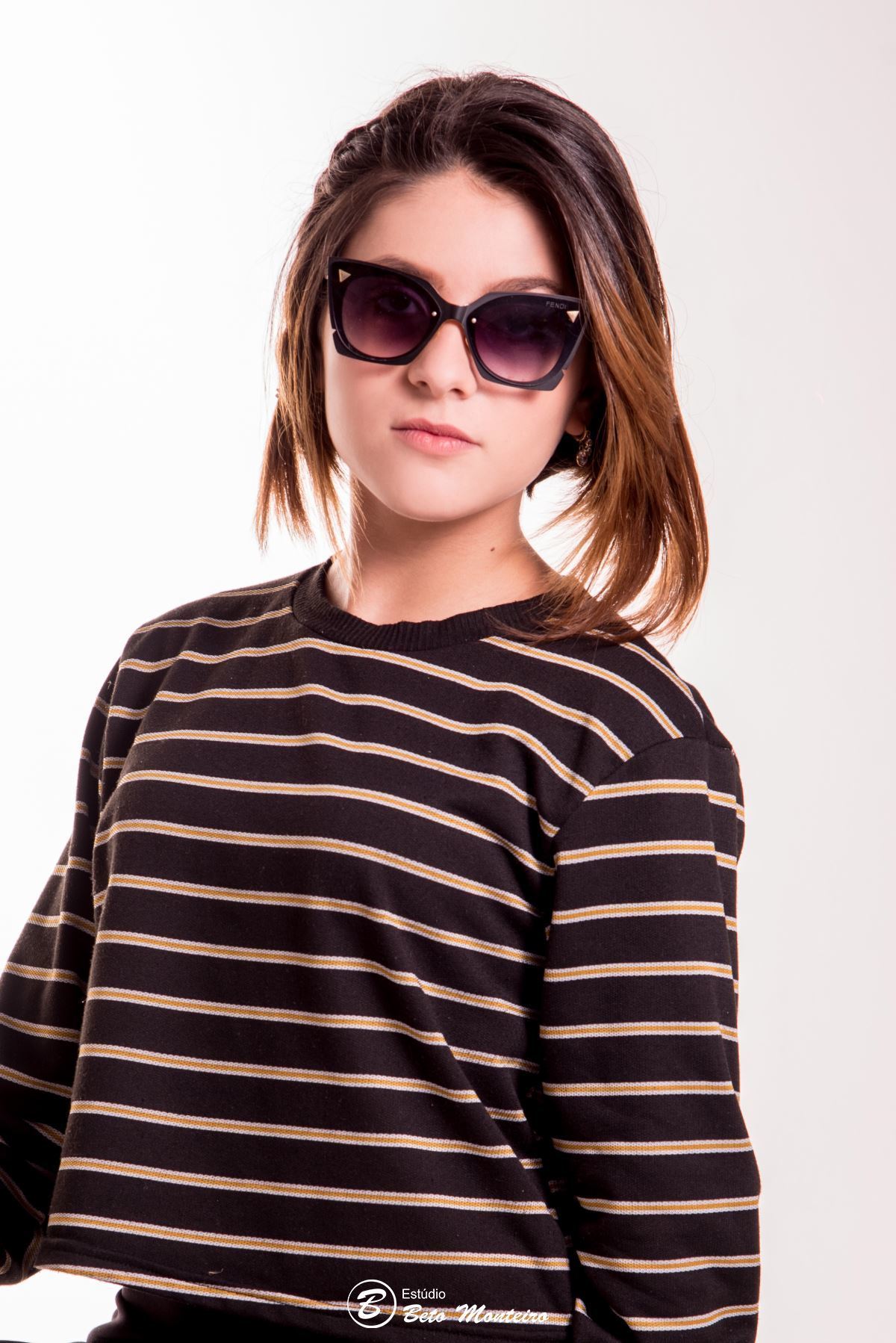 Aniversário de 15 anos - Foto e Filmagem - Debutante - Estúdio Beto Monteiro - Curitiba - fotografo de 15 anos - sessão de fotos - book de fotos - book de 15 anos - book de 15 anos em estúdio - fotografo - ludmilla - book dos 15 - estúdio - fotógrafa