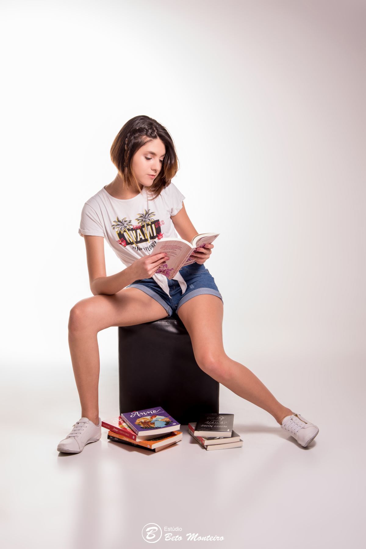 Aniversário de 15 anos - Foto e Filmagem - Debutante - Estúdio Beto Monteiro - Curitiba - fotografo de 15 anos - sessão de fotos - book de fotos - book de 15 anos - book de 15 anos em estúdio - fotografo - ludmilla - book dos 15 - estúdio - fotógrafa