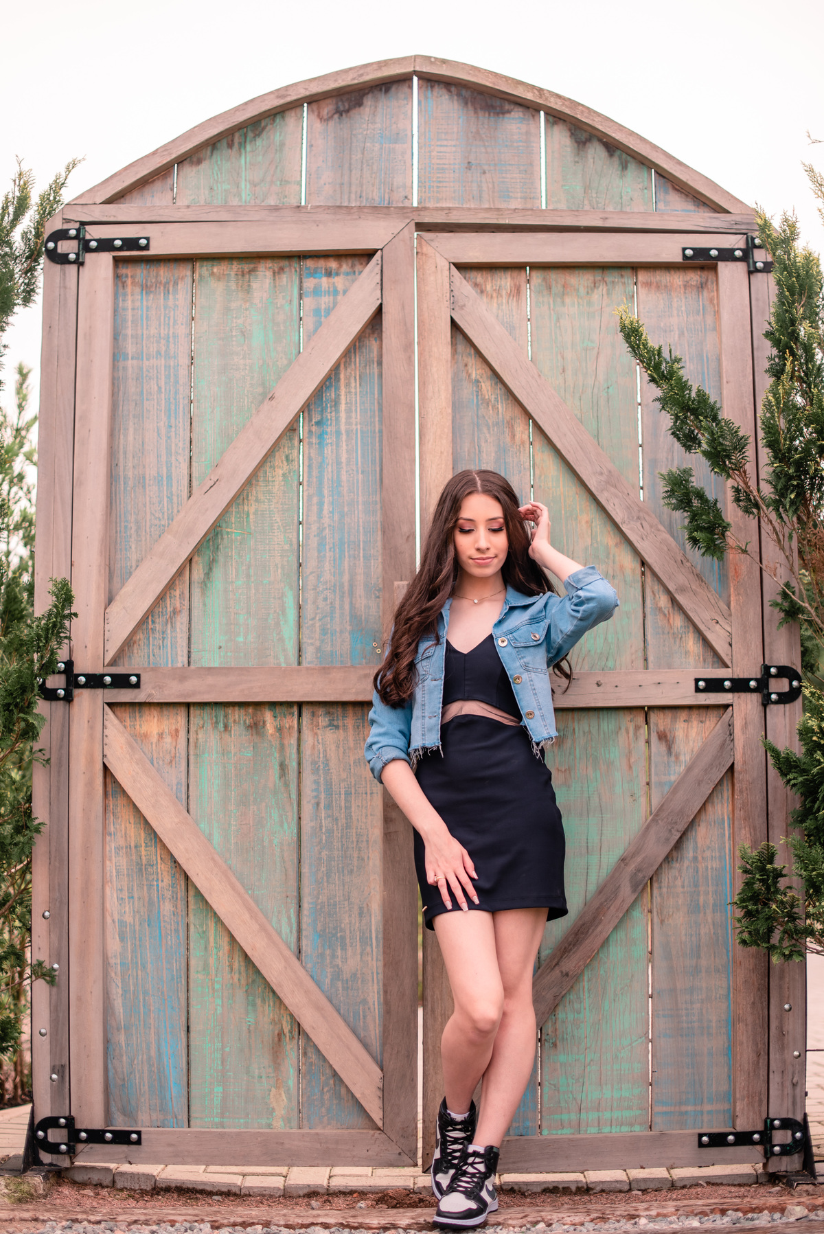 Aniversário de 15 anos - Foto e Filmagem - Debutante - Estúdio Beto Monteiro - Curitiba - fotografo de 15 anos - fotógrafa - sessao de fotos - book de fotos - book de 15 anos - fotografo - chácara ienkot - vestido - Lívia 