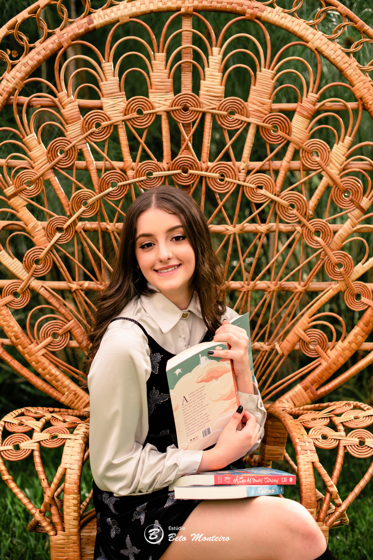 Aniversário de 15 anos - Foto e Filmagem - Debutante - Estúdio Beto Monteiro - Curitiba - fotografo de 15 anos - fotógrafa - sessao de fotos - book de fotos - book de 15 anos - fotografo - chácara happy ranch - vestido - Ellen