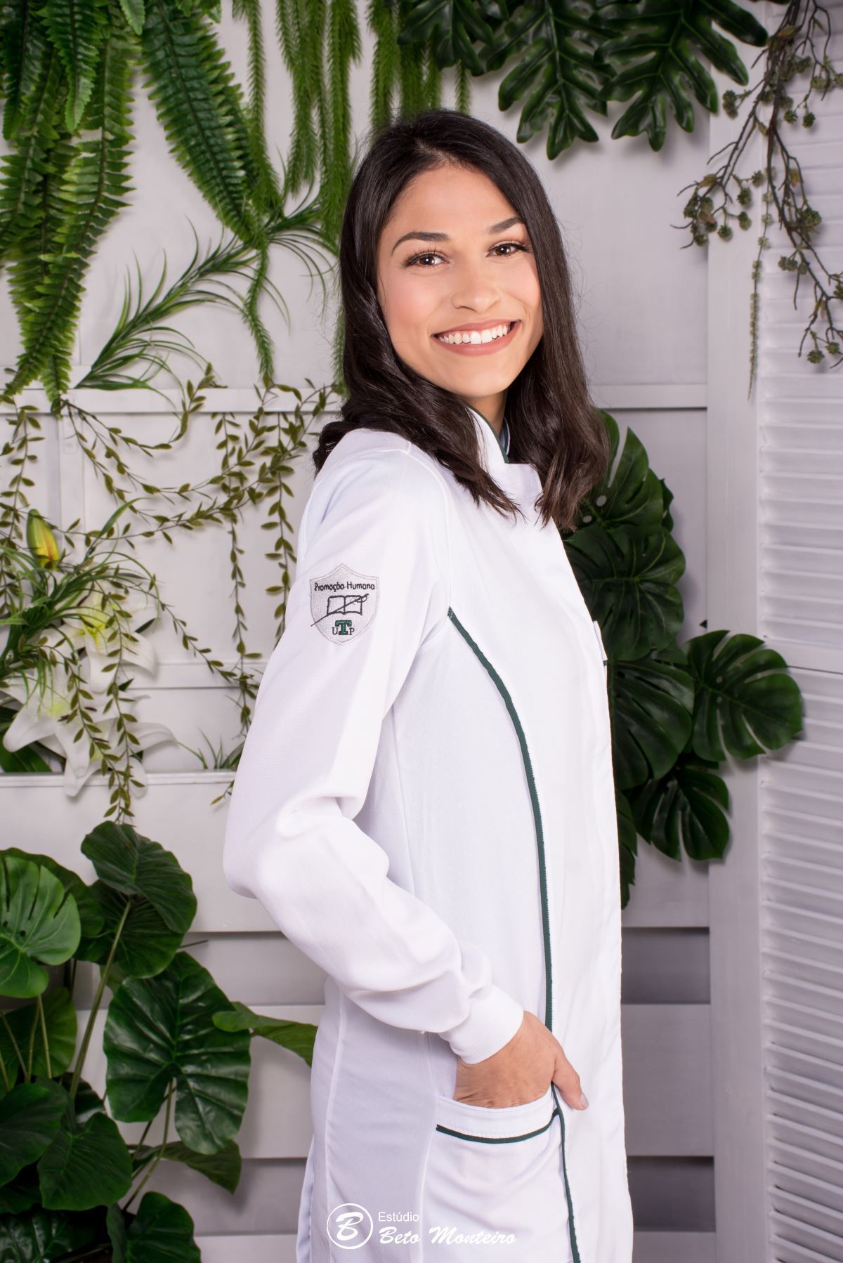 book feminino - book formanda - sessão de formatura - book formanda em estúdio - larissa prado - enfermagem - sessão de enfermagem - formatura de enfermagem - book formandos curitiba - faculdade - universidade - utp