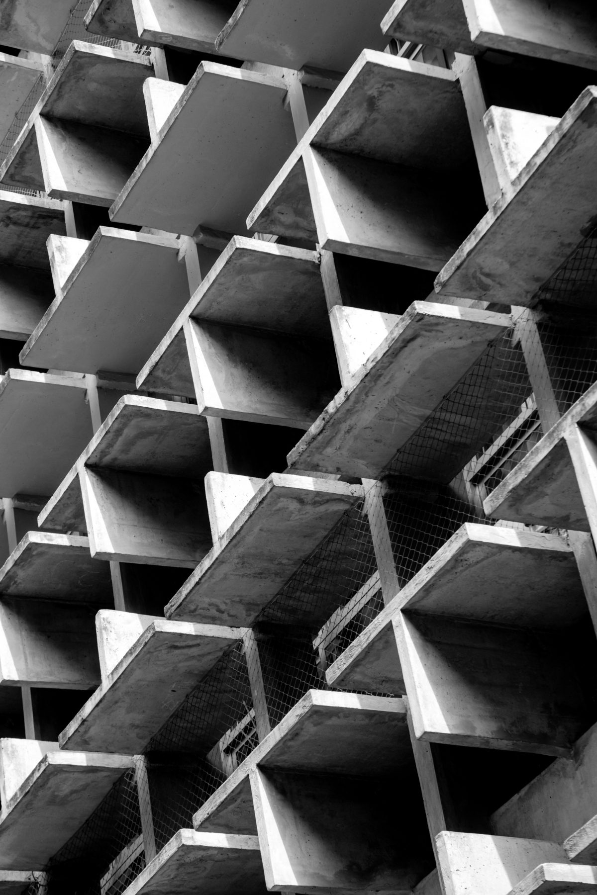 Arquitetura brutalista da residencial da quadra 206 norte em Brasília