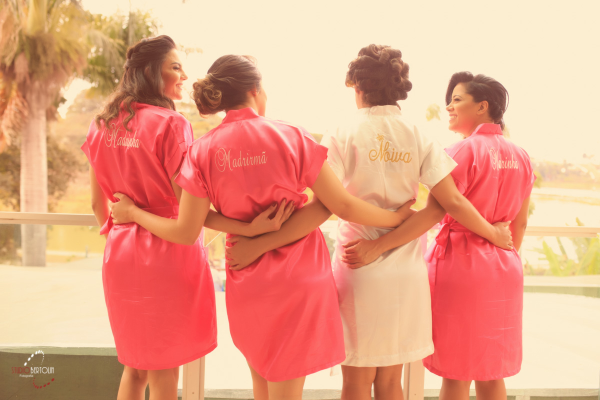 madrinhas com a noiva