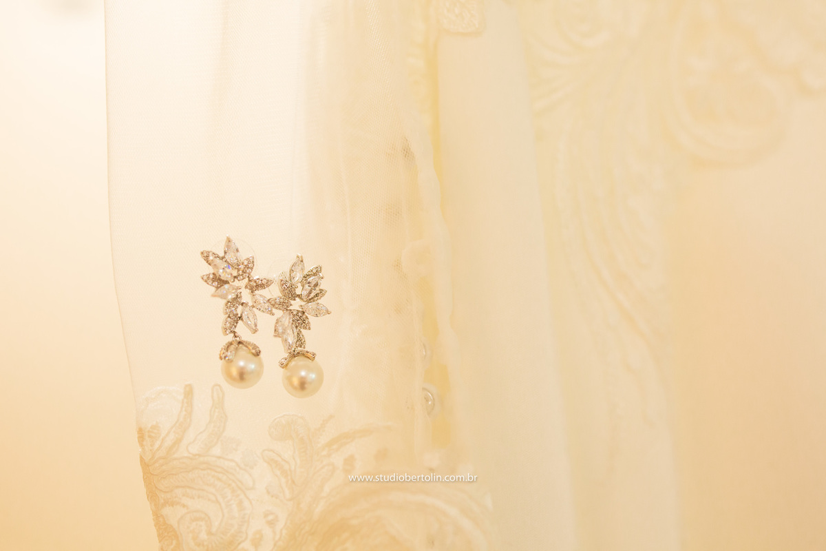 brincos noiva