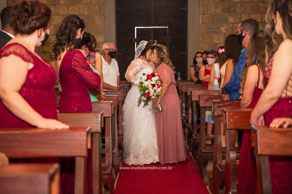 NOIVA IGREJA DE SÃO MIGUEL ARCANJO