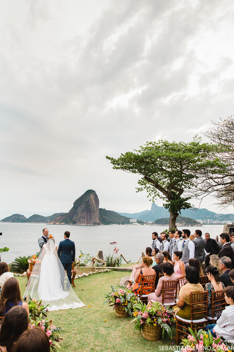 FOTOS CASAMENTO ZEFIRO EM NITEROI COM VISTA PARA O RJ