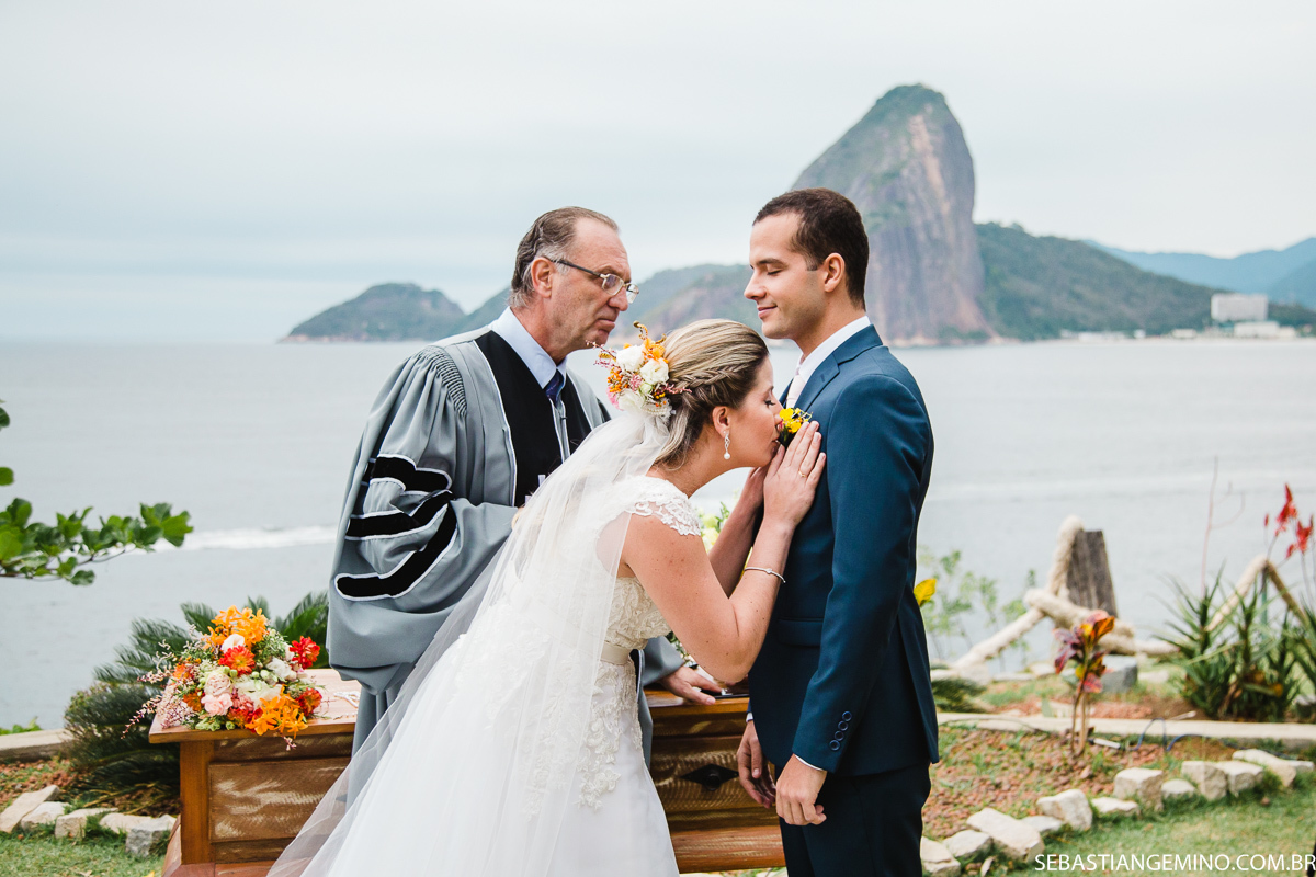 FOTOS CASAMENTO ZEFIRO EM NITEROI COM VISTA PARA O RJ