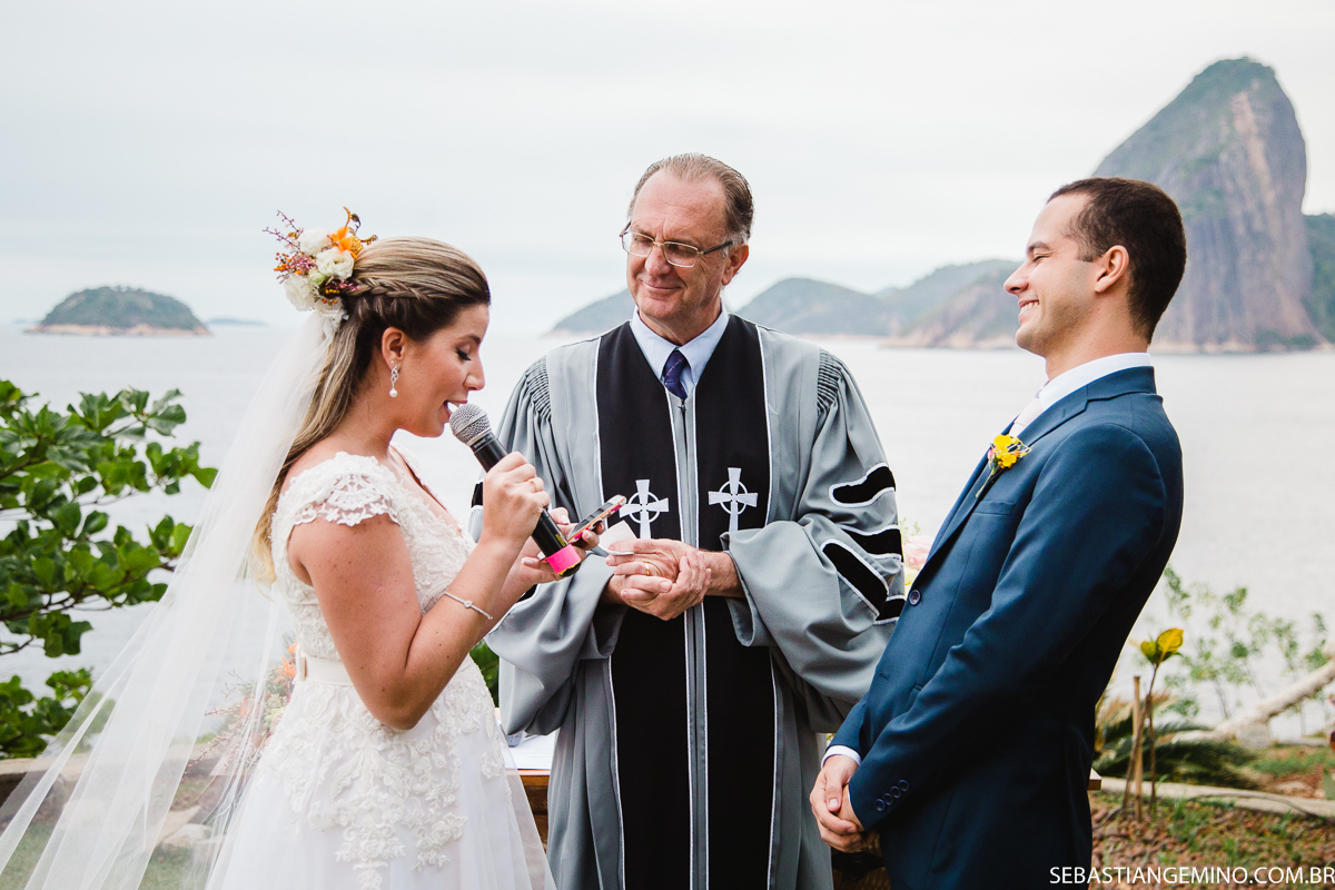 FOTOS CASAMENTO ZEFIRO EM NITEROI COM VISTA PARA O RJ