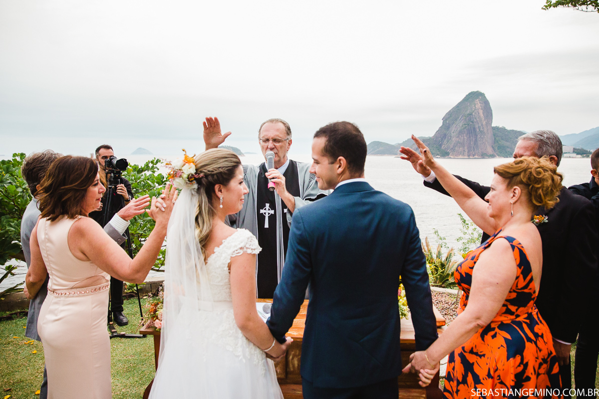 FOTOS CASAMENTO ZEFIRO EM NITEROI COM VISTA PARA O RJ