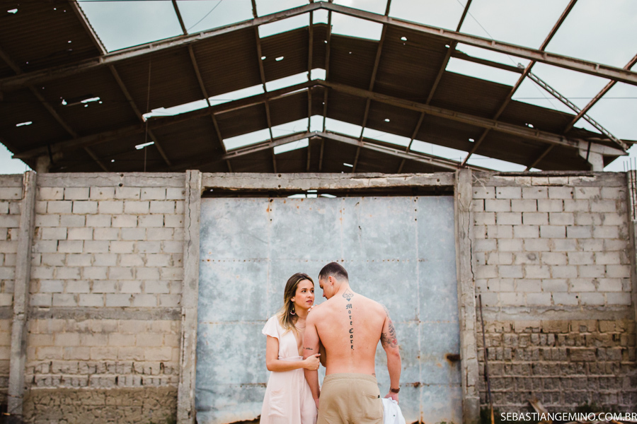 FOTOS DE ENSAIO PRE WEDDING COM ESTILO INDUSTRIAL RJ