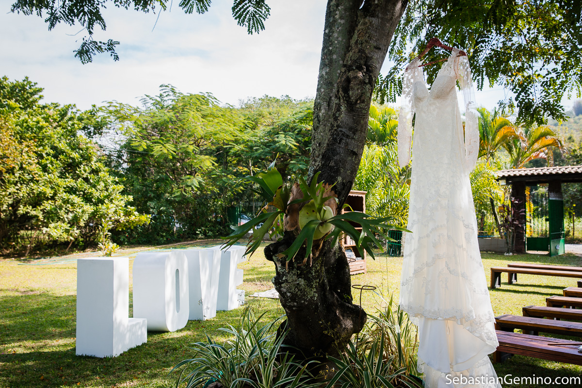 DECORAÇÃO DE CASAMENTO NO CAMPO, LOVE