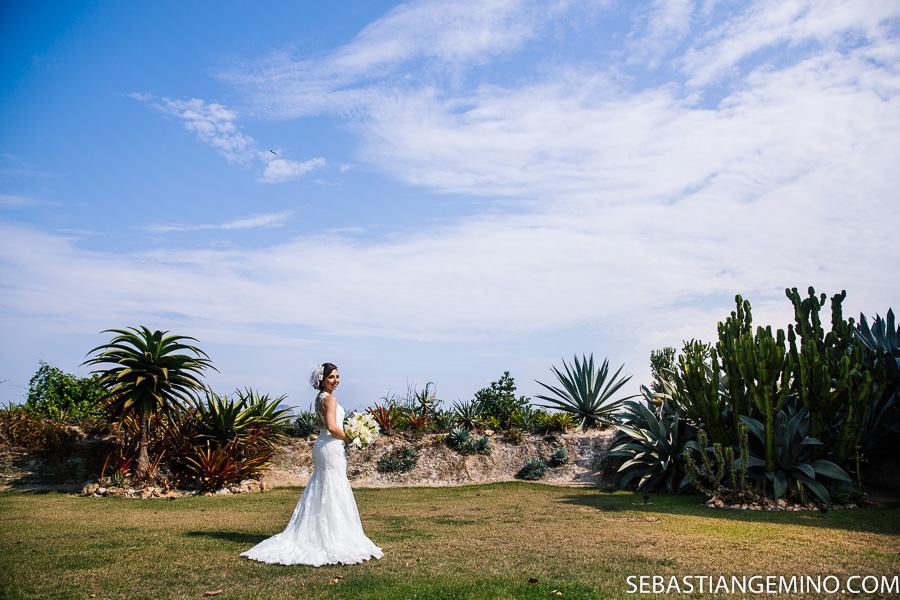Noiva em fotos casamento Niterói, RJ. Hotel mercure orizonte.