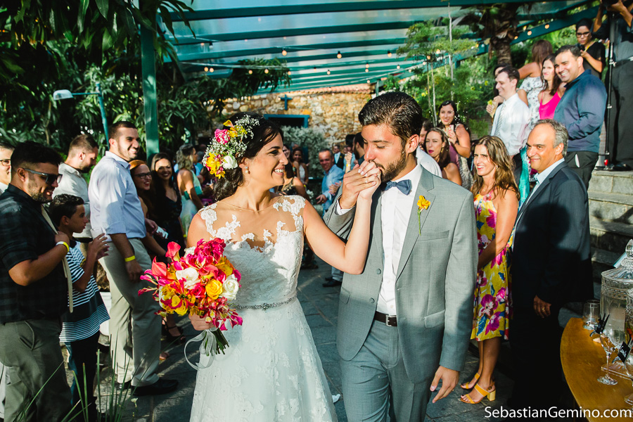 fotografia de casamento realizado em buzios na praia