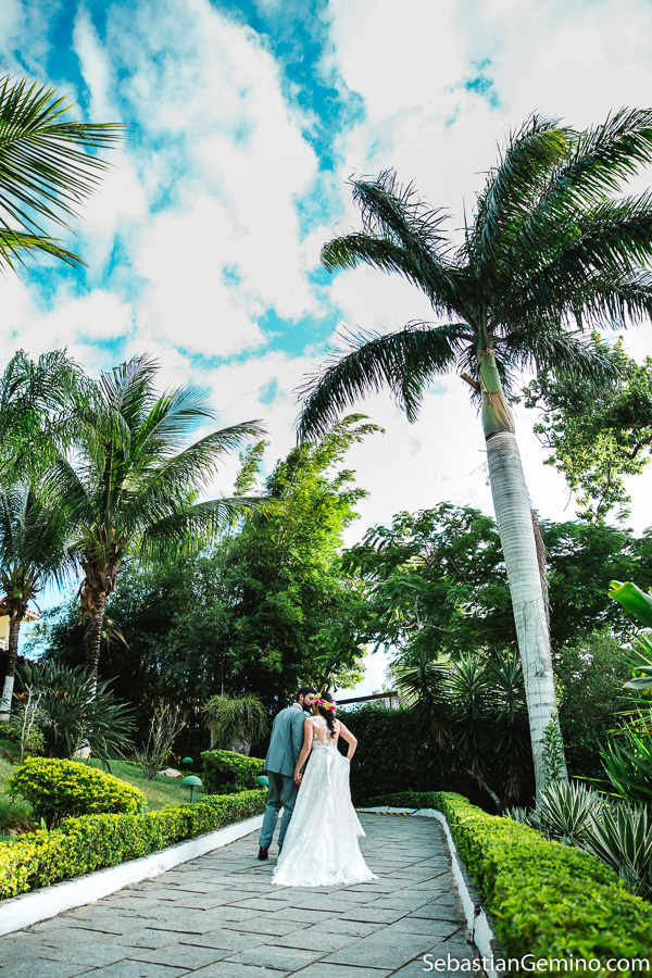 fotografia de casamento realizado em buzios na praia