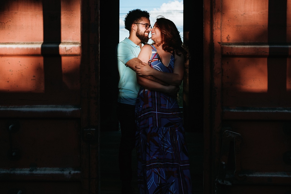 diego rocha fotografia pre wedding foto de casamento linha de trem ensaio de casal noiva bh casando em bh