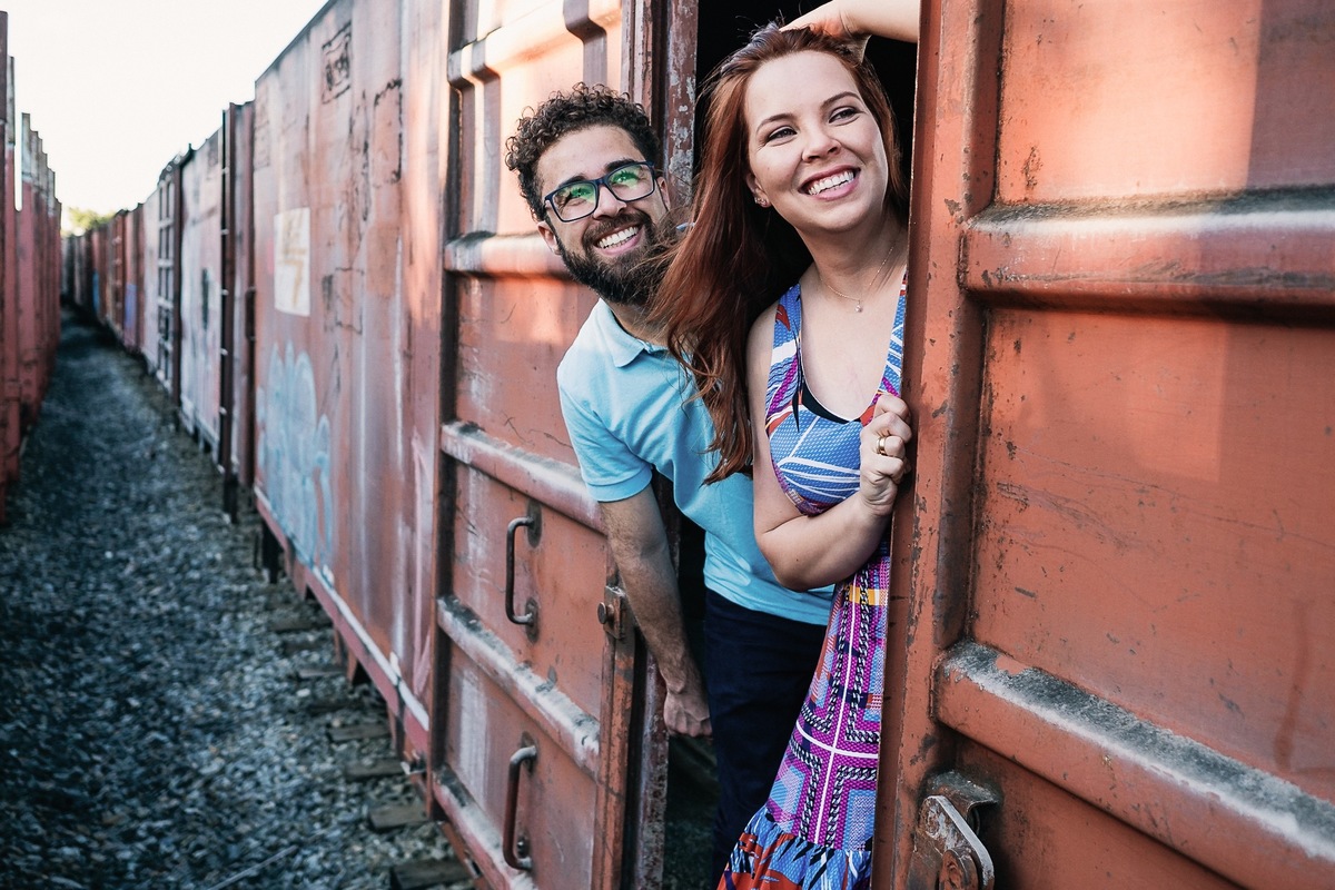 diego rocha fotografia pre wedding foto de casamento linha de trem ensaio de casal noiva bh casando em bh