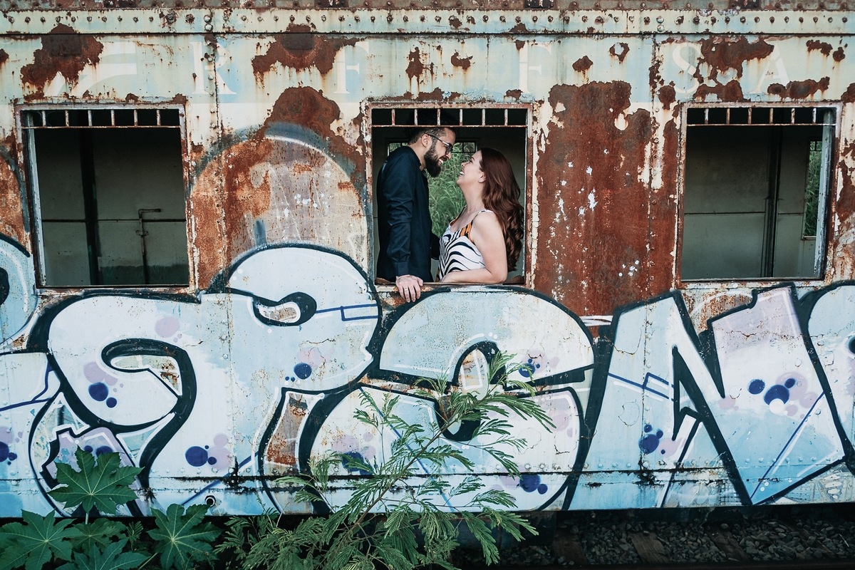 diego rocha fotografia pre wedding foto de casamento linha de trem ensaio de casal noiva bh casando em bh