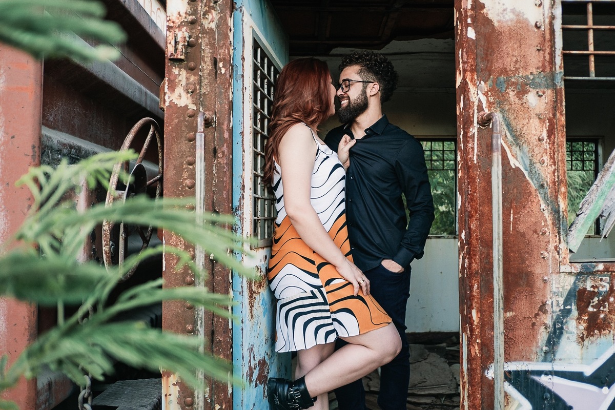 diego rocha fotografia pre wedding foto de casamento linha de trem ensaio de casal noiva bh casando em bh