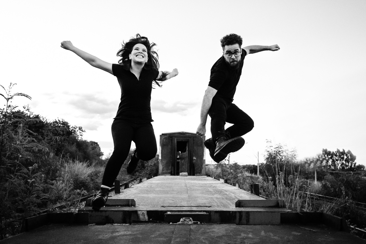 diego rocha fotografia pre wedding foto de casamento linha de trem ensaio de casal noiva bh casando em bh