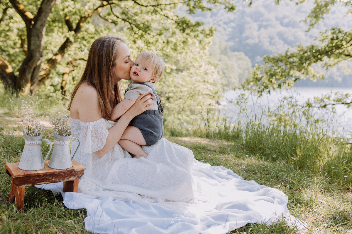 fotos-de-familia-externo-em-luxemburgo-fotos-no-lago-sessão-lifestyle-em-luxemburgo-fotografa-brasileira-em-luxemburgo-fotos-mamae-e-bebe-esch-sur-sur-mae-e-filhos-fotos-fotos-de-família-fotos-em-esch-fotos-em-luxemburgo-book-familia-fotografa-infantil
