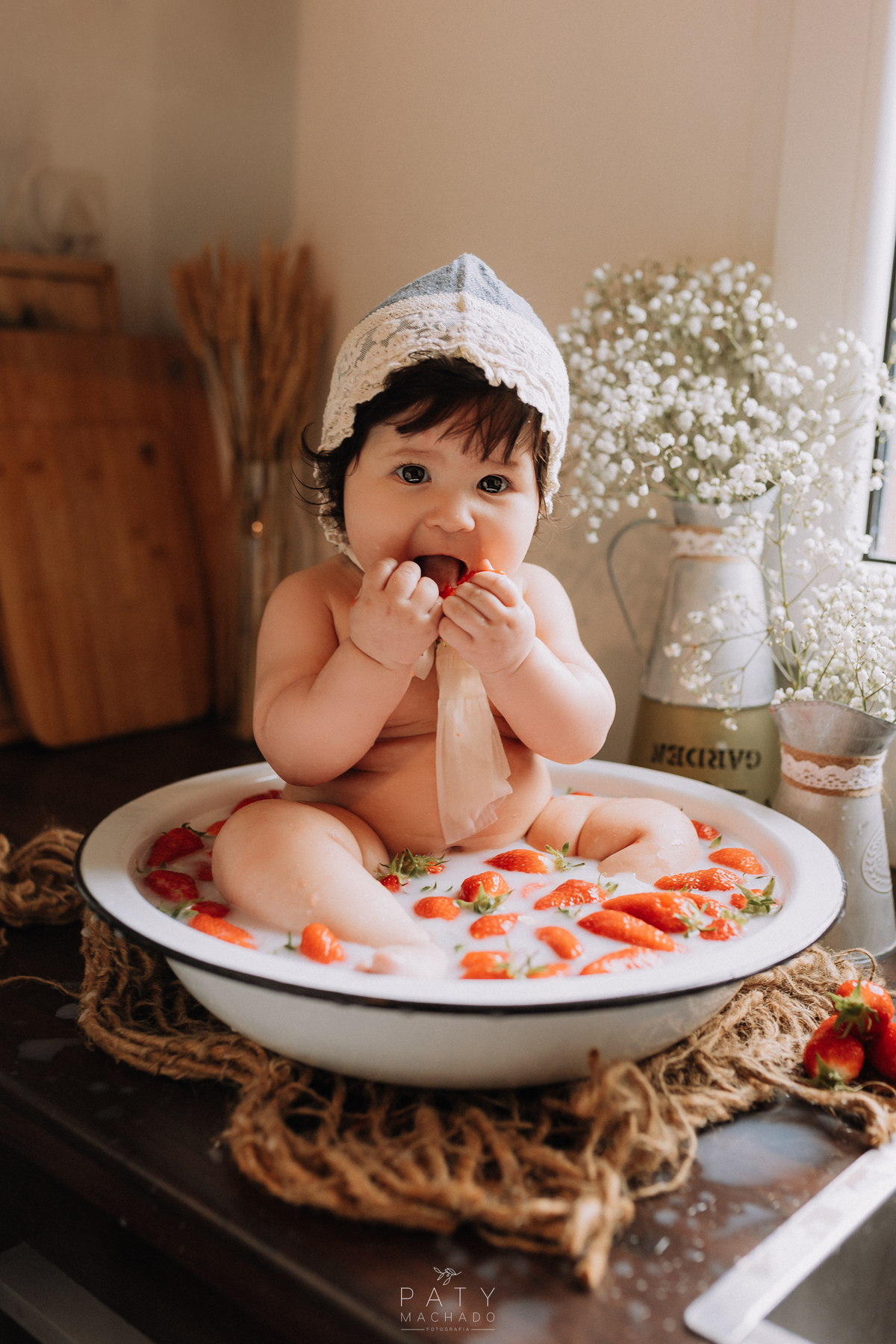 fotografa-brasileira-em-luxemburgo-fotografa-de-bebes-na-europa-fotos-de-bebe-com-frutas
fotografa-em-arlon-belgica-fotografa-de-família-em-luxemburgo-fotografa-newborn-em-arlon
-fotografa-brasileira-de-familia-fotos-de-bebe-com-frutinhas-smash-the-fruit