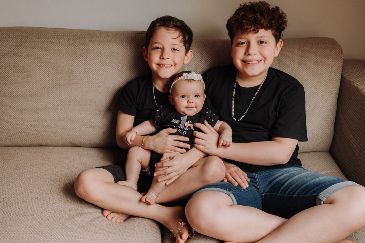 fotografia-de-bebês-sessão-de-fotos-em-casa-ensaio-de-bebe-em-luxemburgo-fotografa-brasileira-fotográfico-de-bebês-em-arlon-ensaio-de-mensal-book-bebês-fotógrafa-portuguesa-de-criança-infantil-bebe-de-colo-fotos-de-família-photos-family-fotos-lifestyle