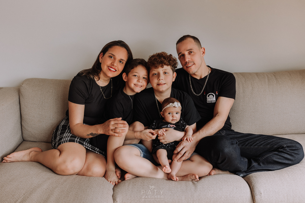 fotografia-de-bebês-sessão-de-fotos-em-casa-ensaio-de-bebe-em-luxemburgo-fotografa-brasileira-fotográfico-de-bebês-em-arlon-ensaio-de-mensal-book-bebês-fotógrafa-portuguesa-de-criança-infantil-bebe-de-colo-fotos-de-família-photos-family-fotos-lifestyle