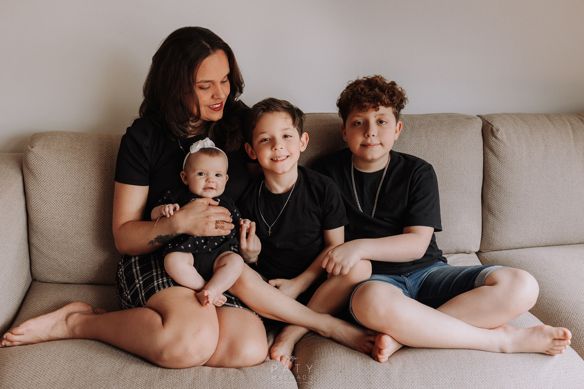 fotografia-de-bebês-sessão-de-fotos-em-casa-ensaio-de-bebe-em-luxemburgo-fotografa-brasileira-fotográfico-de-bebês-em-arlon-ensaio-de-mensal-book-bebês-fotógrafa-portuguesa-de-criança-infantil-bebe-de-colo-fotos-de-família-photos-family-fotos-lifestyle