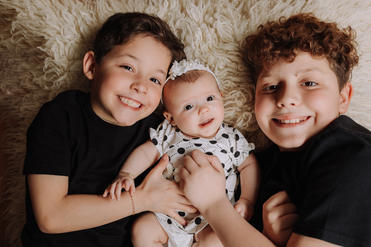 fotografia-de-bebês-sessão-de-fotos-em-casa-ensaio-de-bebe-em-luxemburgo-fotografa-brasileira-fotográfico-de-bebês-em-arlon-ensaio-de-mensal-book-bebês-fotógrafa-portuguesa-de-criança-infantil-bebe-de-colo-fotos-de-família-photos-family-fotos-lifestyle